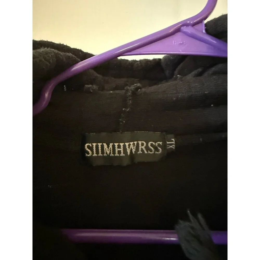 SIIMHWRSS men’s size X-Large black sweater